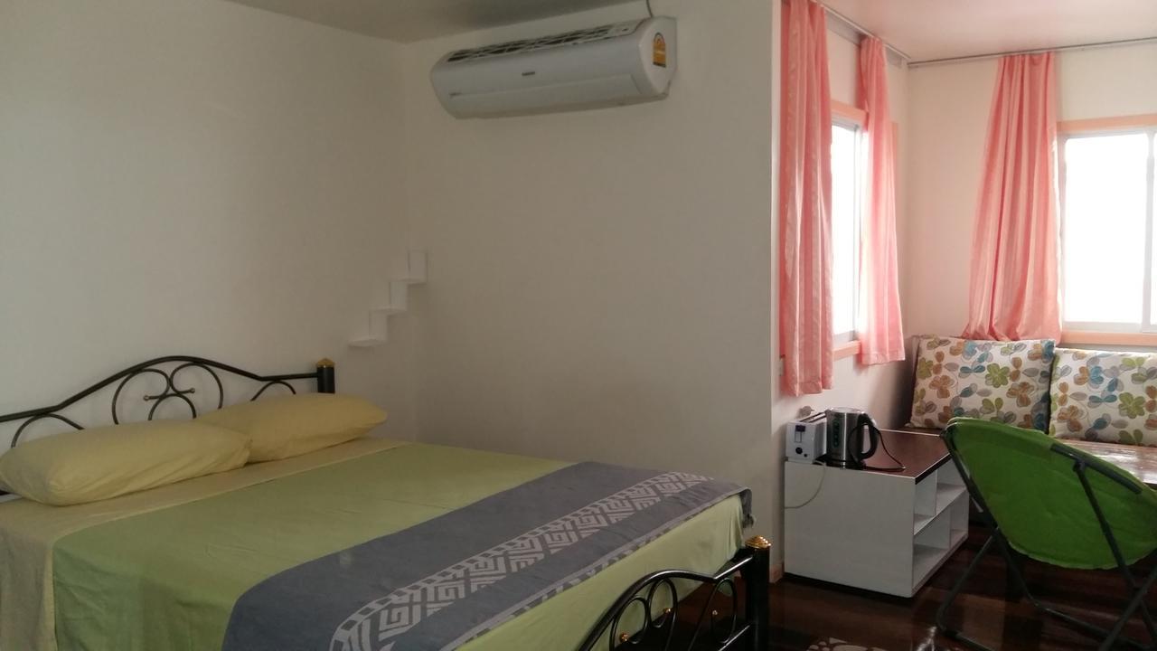 Jutharat Home Ayutthaya Eksteriør billede