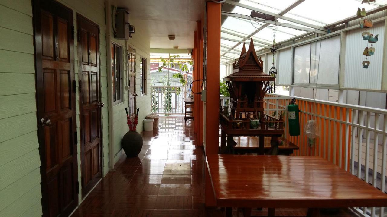 Jutharat Home Ayutthaya Eksteriør billede